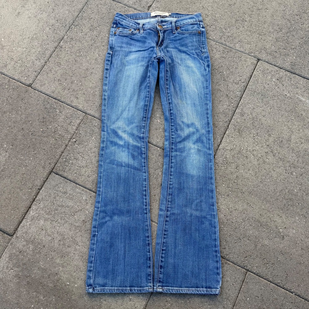 Abercrombie & Fitch Low Rise Flare Jeans Medium Wash Stretch Size 00R